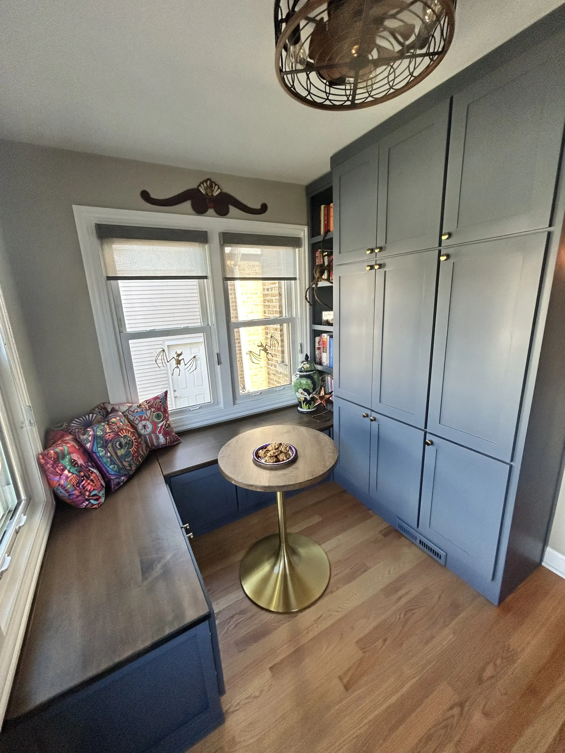 Banquettes and Kitchen Nooks Blue Corner 1 scaled
